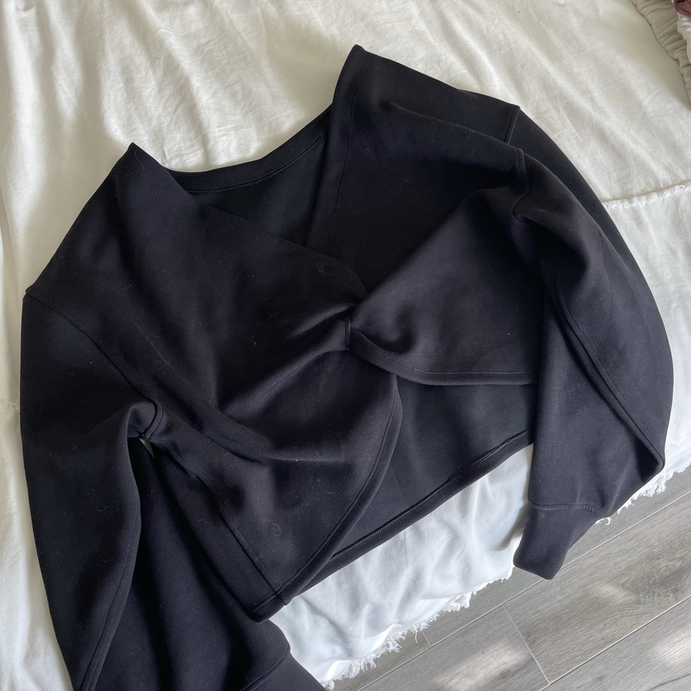 Lululemon Twist Back-To-Front Pullover Fern Green… - image 5